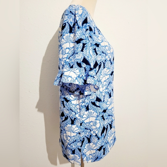 LOFT Floral Flutter Sleeve Blouse Top Woman's Size Medium - Picture 2 of 9